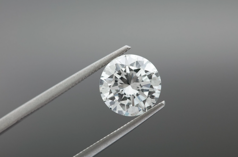 A Brilliant Guide to Diamond Color: Evaluating Your Precious Gem