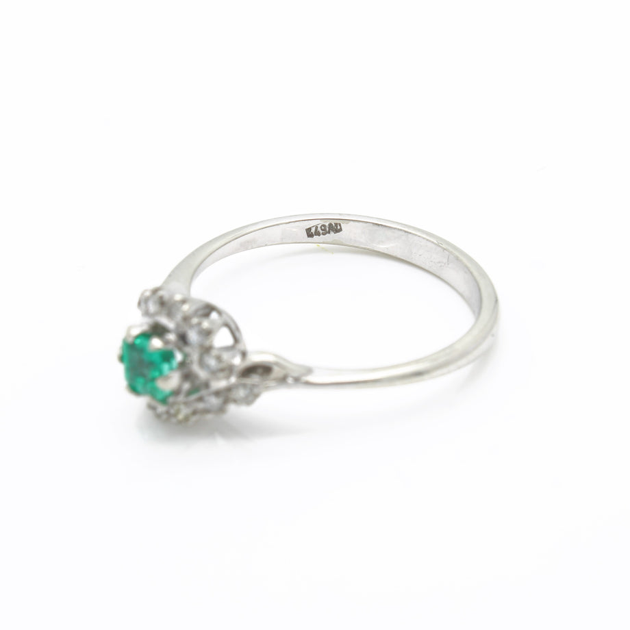 Vintage 18K White Gold Square Step Cut Emerald Diamond Size 7 Ring